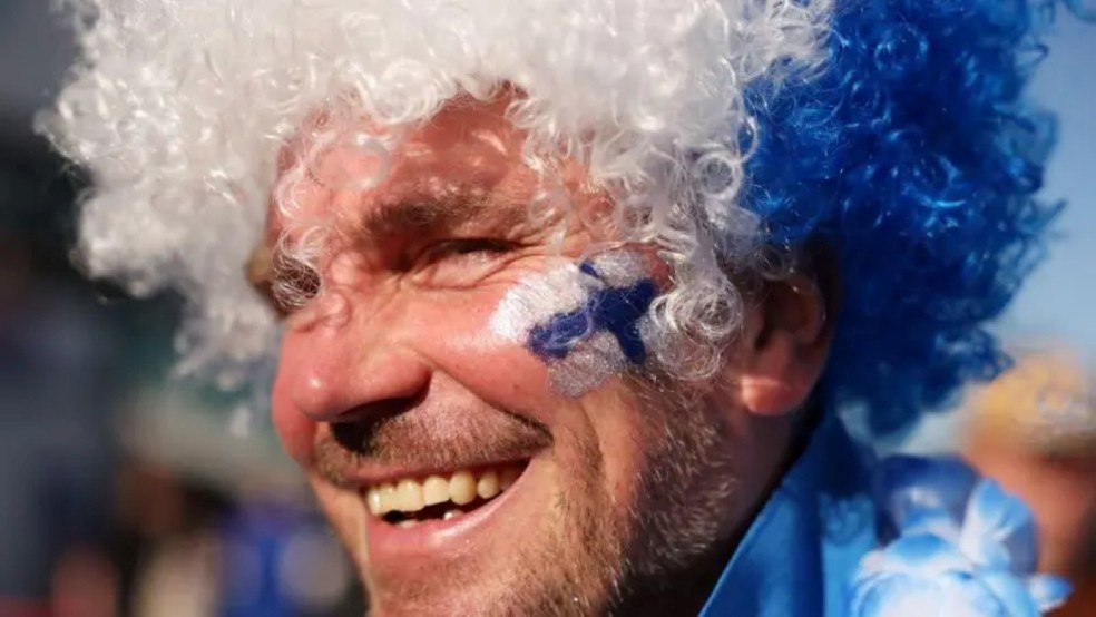 Torcedor da Finlândia em jogo de tênis na cidade espanhola de Málaga, em 2024 — Foto: Clive Brunskill/Getty Images for ITF