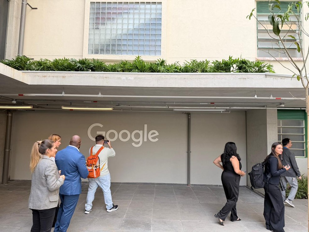 Novo centro de engenharia do Google em São Paulo. — Foto: Darlan Helder