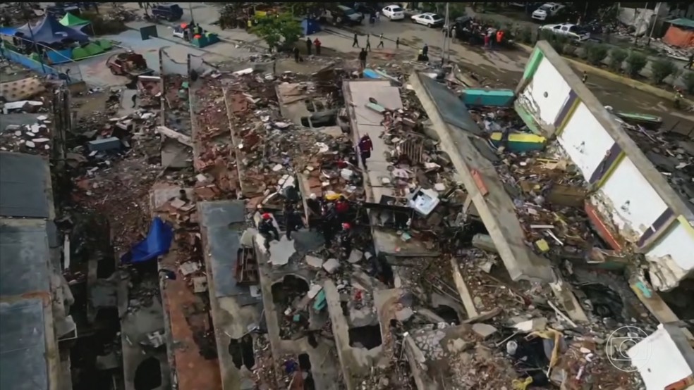 Um dos principais destinos turísticos da Venezuela se torna o centro da maior tragédia do país em décadas — Foto: Jornal Nacional/ Reprodução