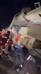 Bombeiros de SP chegam à Venezuela em missão de ajuda às vítimas do terremoto